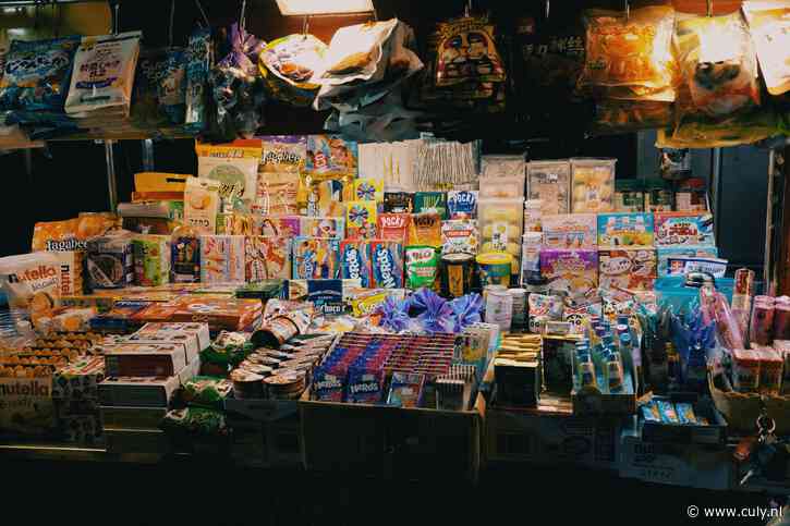 Onigiri, pouch drinks en corn dogs: er zit nu een Asian convenience store op Amsterdam-Centraal