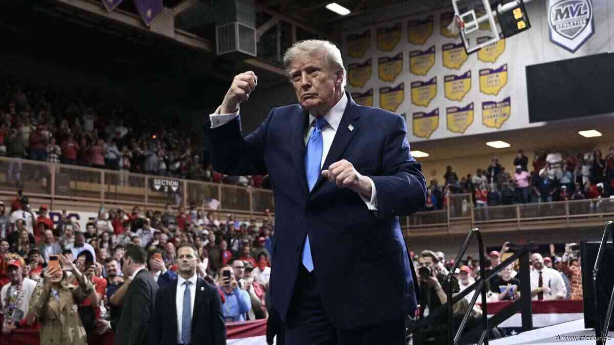 „Wenn Ihr das macht, werden wir gewinnen“: Trump heizt Anhang mit vulgären Sprüchen an