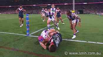 Ponga forces crucial try-scoring error from rival