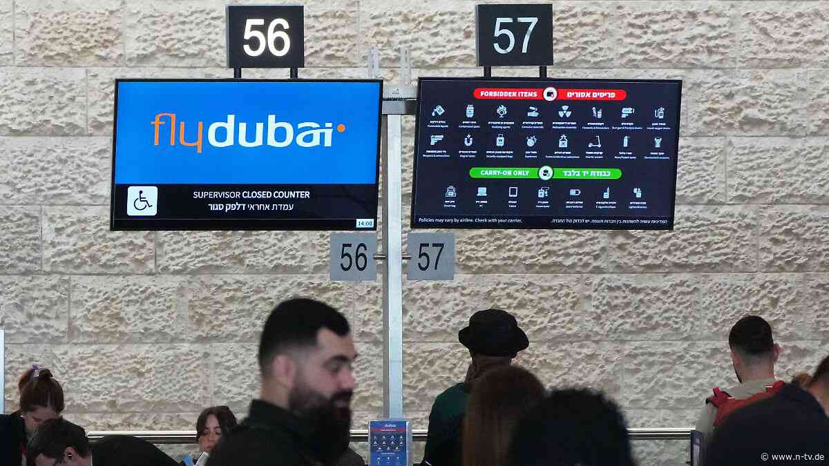 "Wir haben sie angeschrien": Passagiere: Flydubai-Crew forderte Freilassung des Copiloten