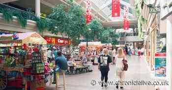 10 photographs from a day at Gateshead’s Metrocentre shopping complex in 1995