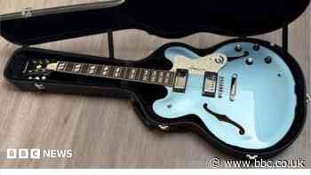 Noel Gallagher guitar sells for £12,000 at auction