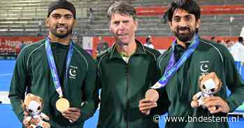 Herman Kruis (70) wordt plots bondscoach van Pakistan en maakt indruk met brons op de Asian Games: ‘Herman, je wilt niet weten wat het teweeggebracht heeft’