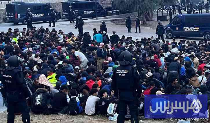 إسبانيا تدفع بالجيش والمدرعات لإخلاء آلاف المهاجرين في سبتة المحتلة