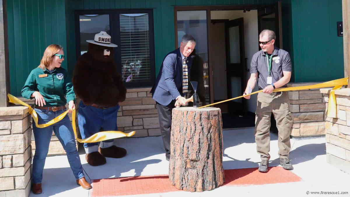 Wyo. unveils new $7.5M state helibase for wildfire fleet