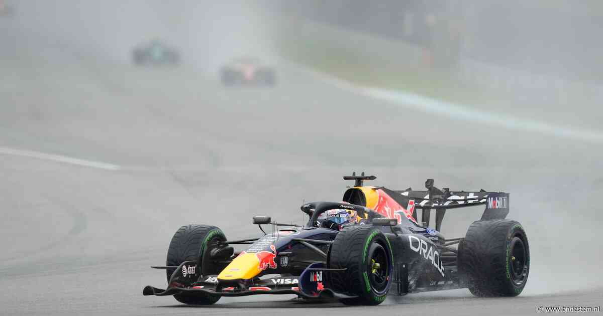 Verstappen over chaotische start in Maleisië: ‘Dit wil je niet voor de sport, hopelijk leren we hier een les van’