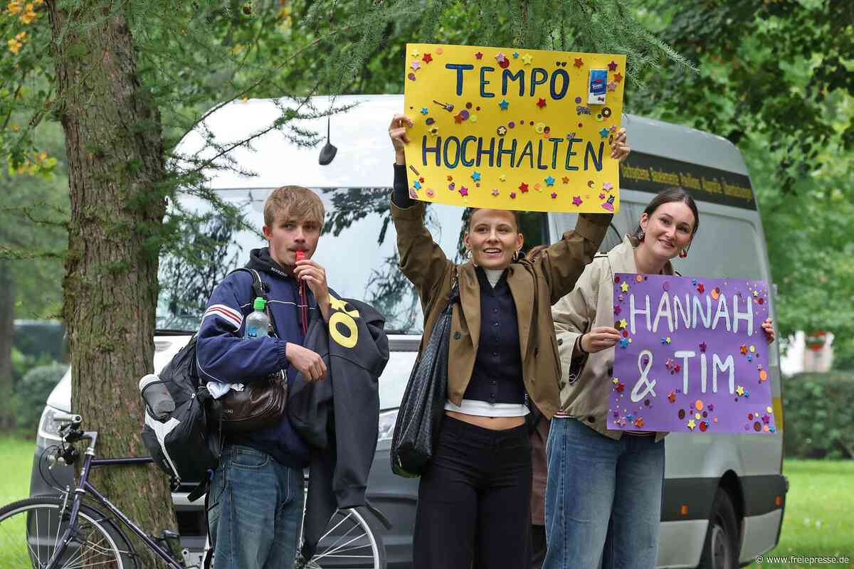 Kanu-Triathlon in Waldenburg: Kleine Fanclubs sorgen für Stimmung im Grünfelder Park