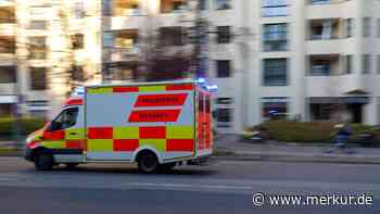 Ursache unklar: Motorradfahrer stirbt bei Unfall mit abbiegendem Auto