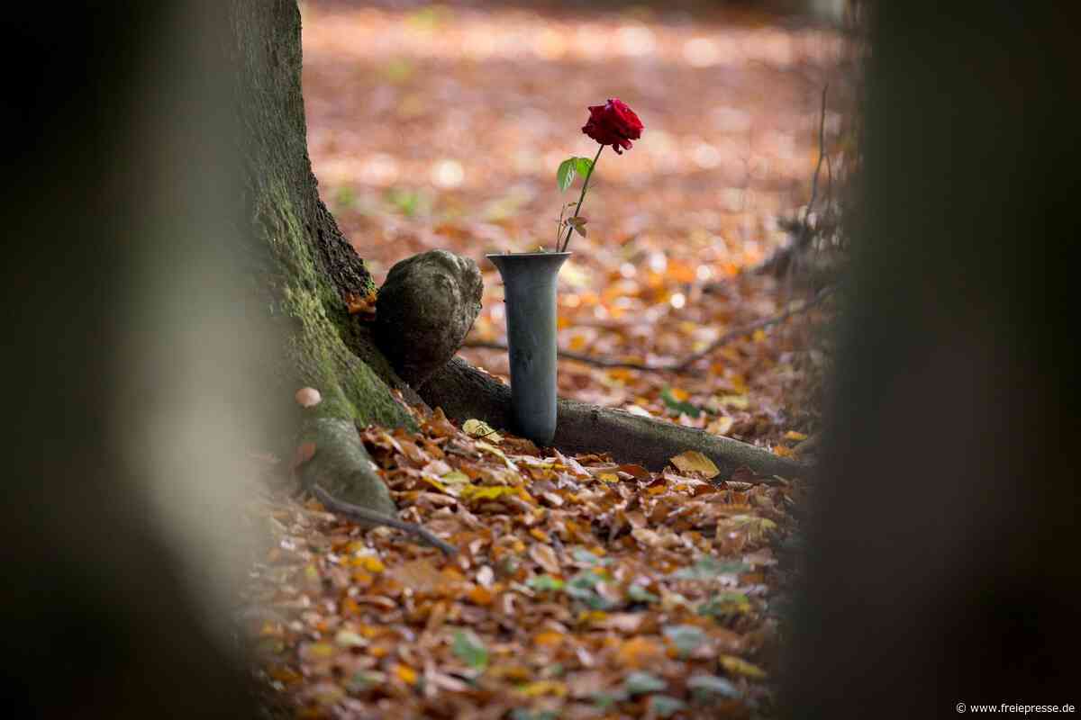 Diebe plündern im Erzgebirge Friedhof