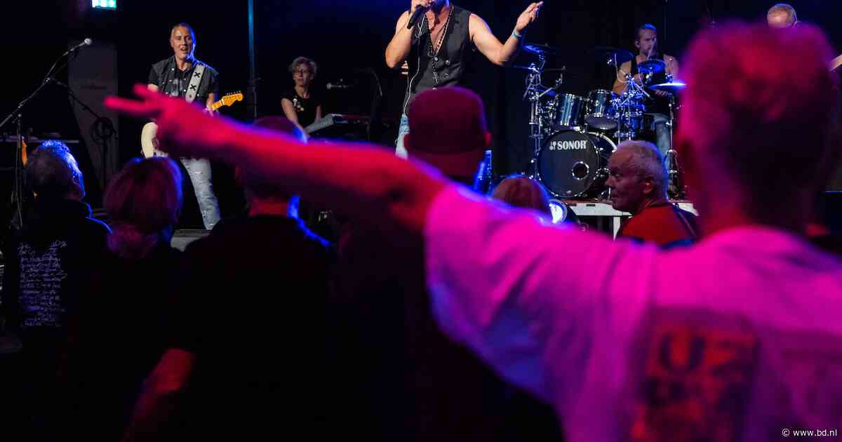 Eerbetoon in Kentering aan 50 jaar U2: ‘Ik heb 125 kilometer naar de band geluisterd’
