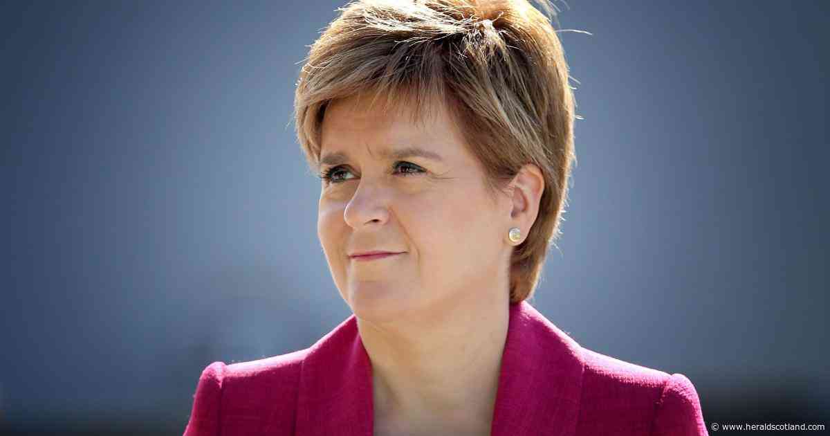 Sturgeon attacks PM's 'glaring contradiction' over second EU referendum and indyref2