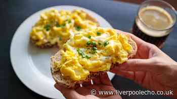 I asked chefs how to make the best scrambled eggs — don't miss easy step