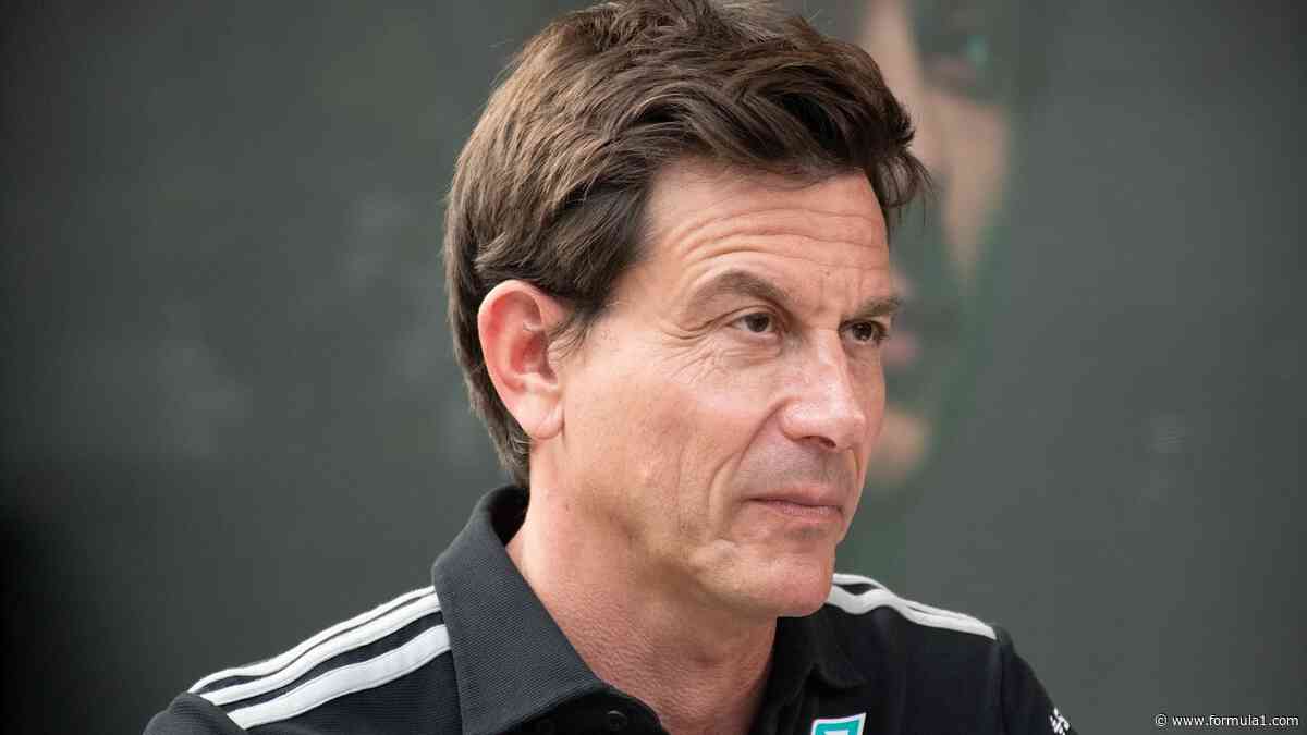 Wolff ‘not in a happy place’ after Russell Malaysia DNF