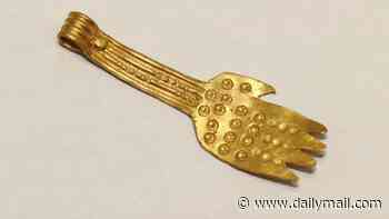 Metal detectorist unearths rare 1,000-year-old golden pendant in field near Downton Abbey location