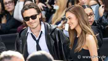 Obwohl er auch in Paris war: Brooklyn Beckham schwänzt Fashion Show seiner Mutter