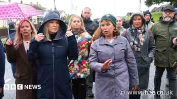 Stormont parties clash on FM's role in parade protest