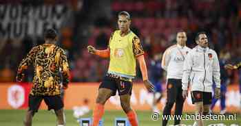 LIVE Nations League | Oranje-captain Virgil van Dijk met zoon Mase het veld op voor 100ste interland