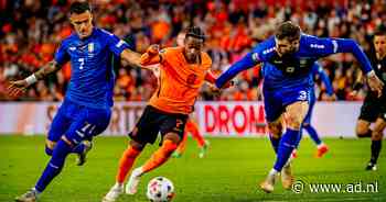 Oranje komt goed weg met vier gemiste kansen van Servië, Xavi grijpt in met drie wissels