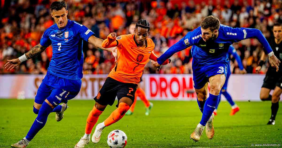 Oranje komt voor tweede keer op voorsprong tegen Servië, Zirkzee tikt binnen