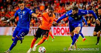Oranje komt voor tweede keer op voorsprong tegen Servië, Zirkzee tikt binnen