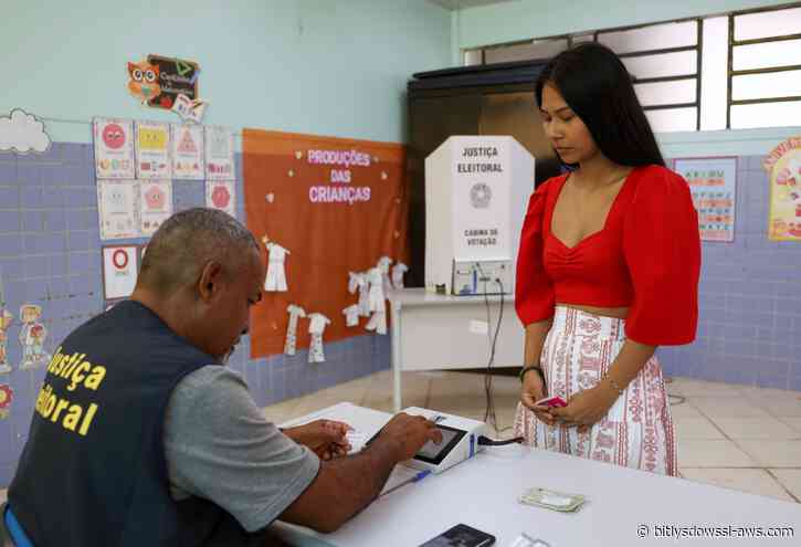 Cerraron mesas electorales en Brasil y esperan el resultado de la primera vuelta entre Lula y Flávio Bolsonaro