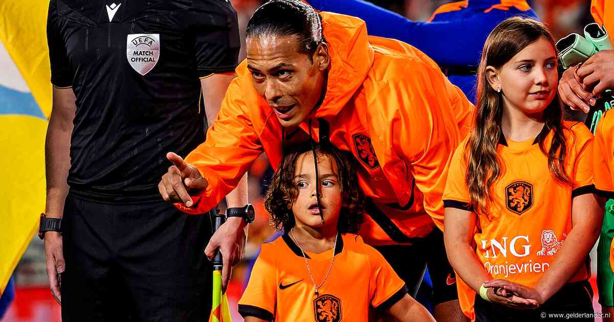 Virgil van Dijk emotioneel na zijn 100ste interland: ‘In de kleedkamer had ik het best wel moeilijk’