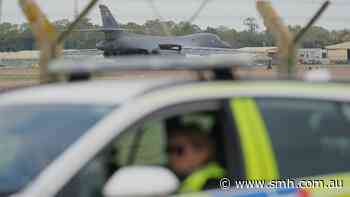 US pulls bomber jets from UK air base after terror plot