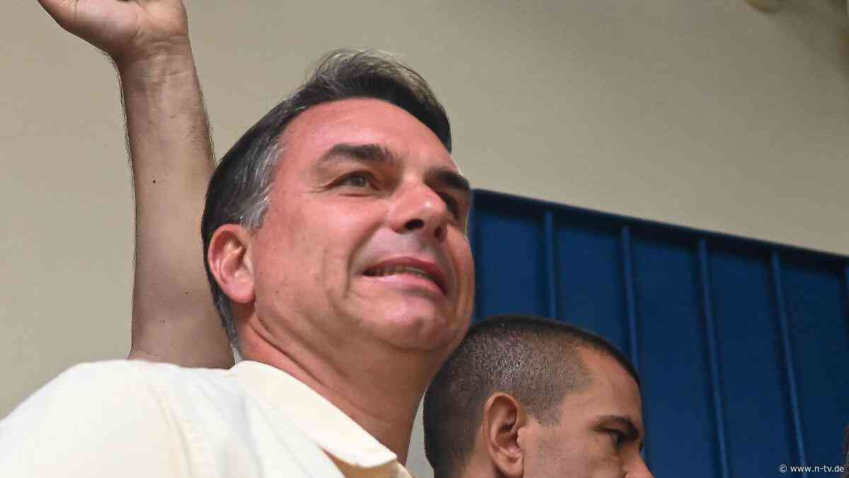 Präsidentenwahl in Brasilien: Bolsonaro-Sohn liegt in ersten Teilergebnissen deutlich vor Lula