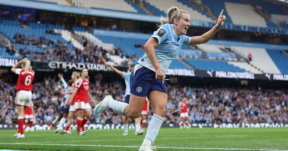WSL: Lauren Hemp on song as Man City continue title charge