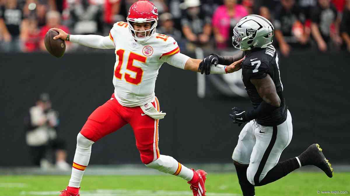 Follow live: Lions, Panthers go head-to-head in Charlotte