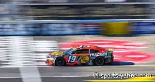 Briscoe survives three-car flurry for dominant Las Vegas Chase victory