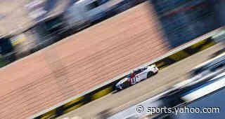 Denny Hamlin loses ground to Larson in Chase standings after Stage 1 spin in Vegas