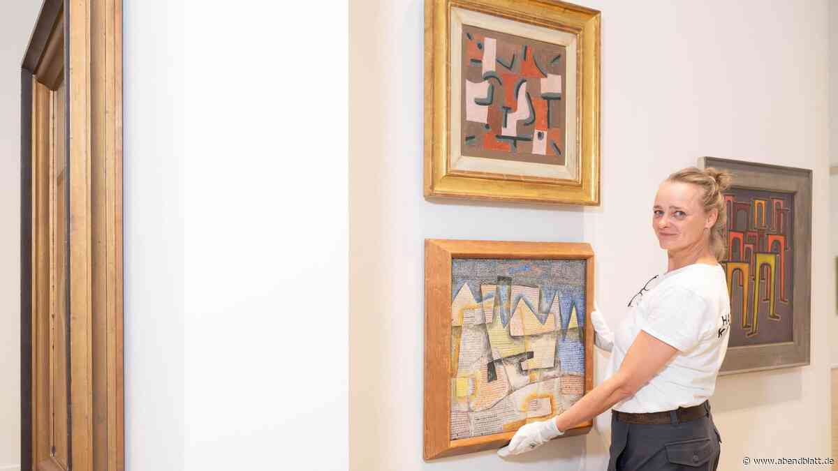 Das Bild hängt schief? Nicht, wenn diese Kunsthallen-Expertin am Werk ist!