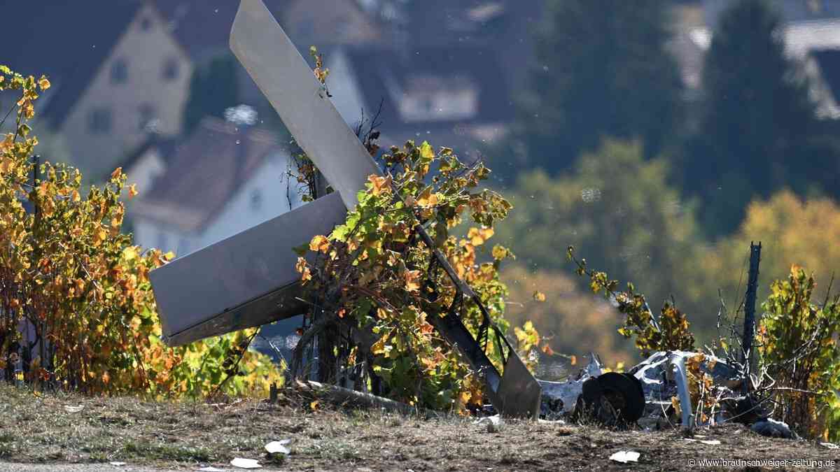 Kleinflugzeug bleibt an Zaun hängen – Ermittler gewinnen erste Erkenntnisse