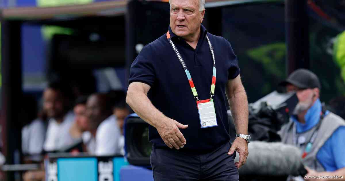 Dick Advocaat met Curaçao naar kwartfinale Nations League na gelijkspel in Trinidad