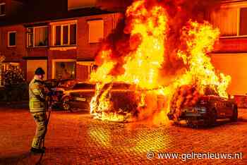 Drie auto’s in lichterlaaie, ook woning beschadigd