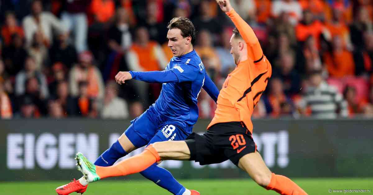 Teun Koopmeiners van rechtsbuiten naar verdediger in Oranje: ‘Dit ziet er niet lekker uit op TikTok’