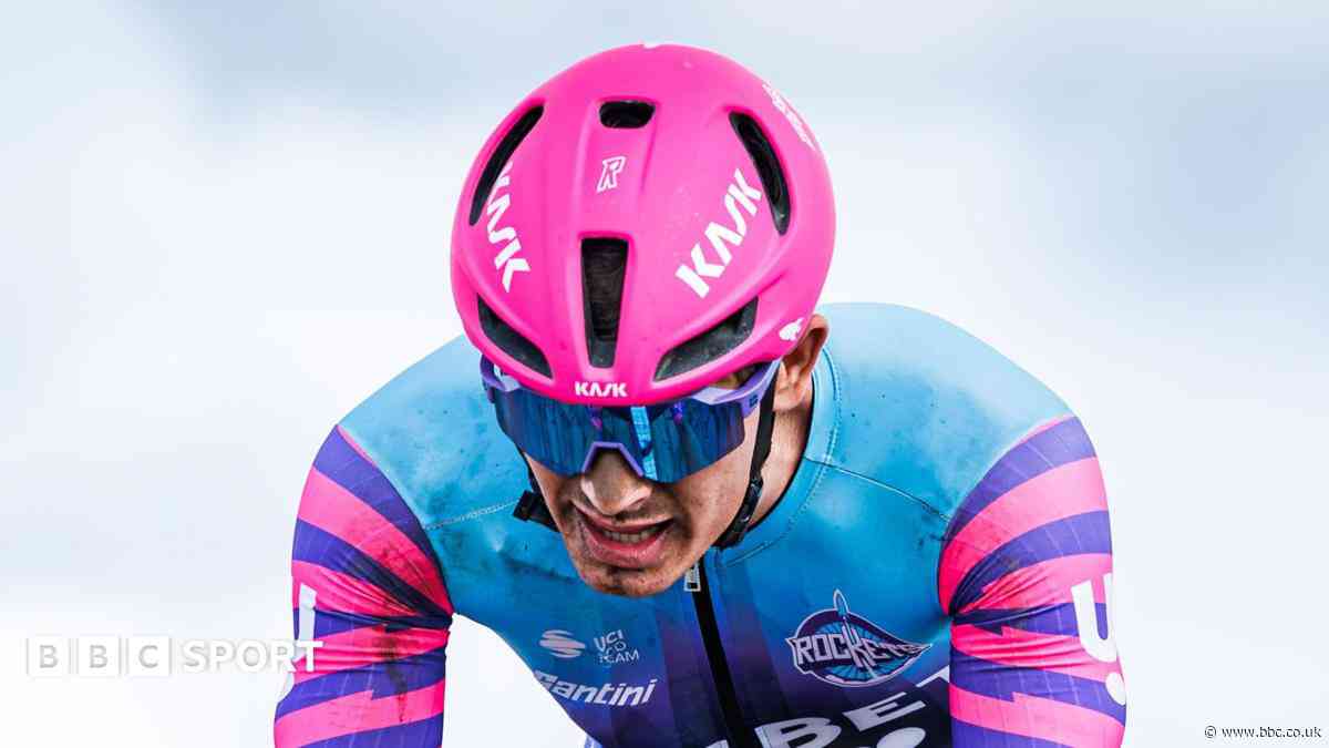 French cyclist Auge in induced coma after crash