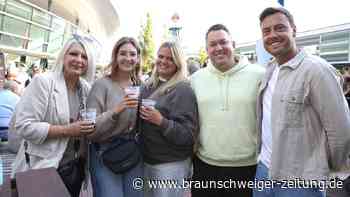 Die zünftigsten 43 Fotos vom Oktoberfest-Shopping in den Designer-Outlets Wolfsburg