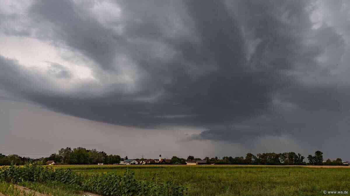 Kräftige Regenschauer und Gewitter in Bayern: Wetter zeigt sich zum Wochenstart zweigeteilt