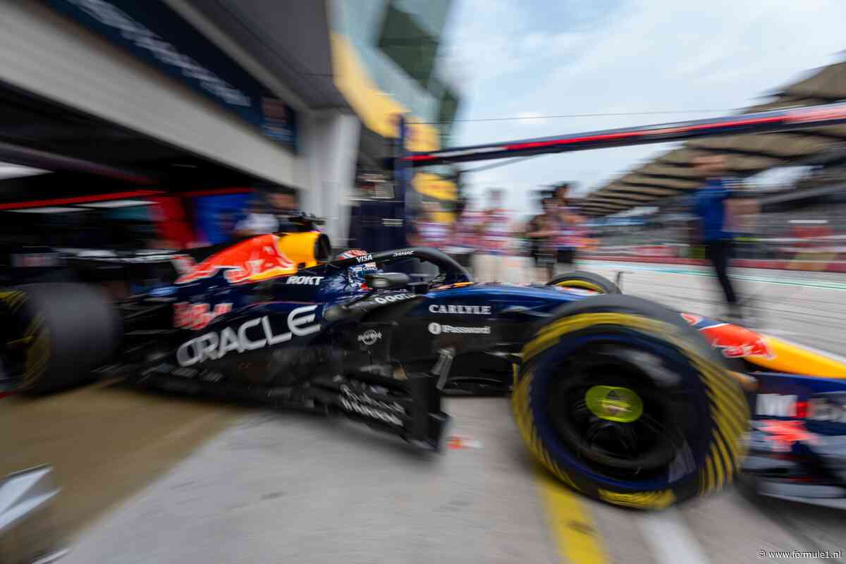 Deze ‘softwarefout’ zorgde voor bizarre F1-opwarmronde in Maleisië