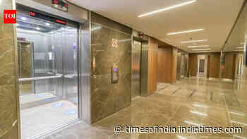5 things you should never, ever do in a lift