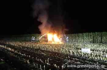 POL-CUX: Brand eines Maishäckslers in der Wingst - Foto im Anhang