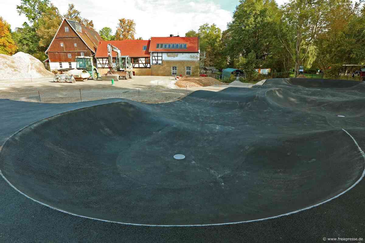 Pumptrack fast fertig: Neukirchen muss rund 35.000 Euro nachlegen