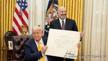 Klokkenluider die Trumps handelsminister Lutnick linkte aan Epstein overleden door “zelfmoord”