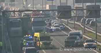 A2 richting Eindhoven weer open na twee ongevallen met  vrachtwagens en auto’s