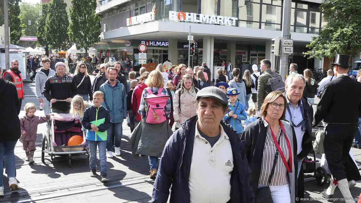 Landesfest, Magnifest, Buskers: So voll war die Braunschweiger Innenstadt