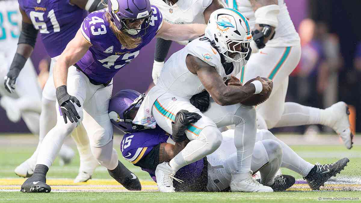 Unbeaten Vikings keep Dolphins winless with dominant defense in 15-10 victory