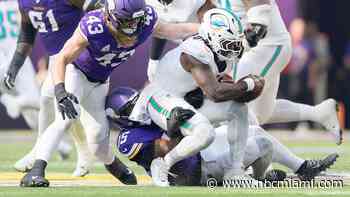 Unbeaten Vikings keep Dolphins winless with dominant defense in 15-10 victory