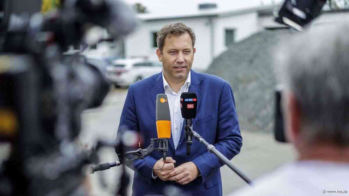 Klingbeil rüttelt am Beamtensystem: Kommt das Ende der Mindestpension von 2.204 Euro brutto?